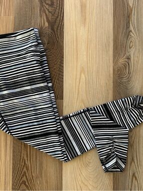 Calvin Klein Black and White Striped Performance Leggings